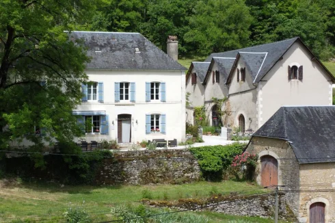 main house, guesthouses, and barn