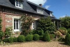 Beautiful Renovated Bourgeois House with Elegant Garden – 10 Minutes' Walk from the Beach -Saint‑Aubin‑Sur‑Mer, Normand…