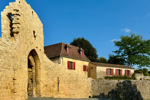Porte Del Bos médiévale et la Maison