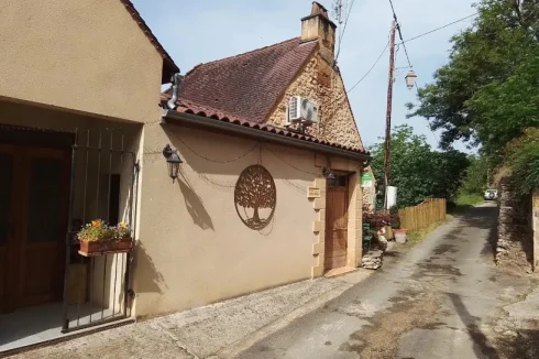 large panoramic cottage