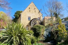 Elegant 18th-Century Mill with Private Pond and Swimming Pool, Set in an Idyllic Setting in Saint-Jean-Des-Échelles.