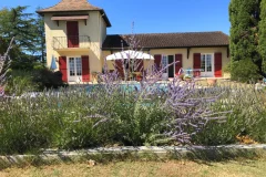 Charming House Situated on a Hillside with Magnificent Views. Southwest Facing. Very Good General Condition.