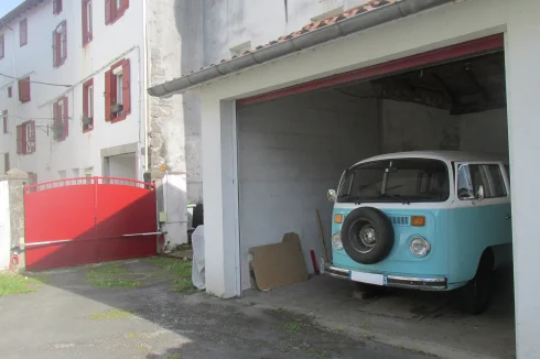 Garage and street access