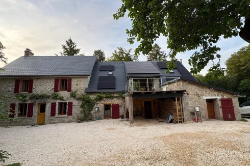 Farmhouse Built in the 19th Century, the Interiors of 3 Buildings Fully Renovated, South Facing, Motorway A89 10 mins Aw…
