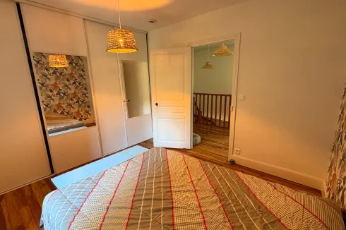Main house bedroom 1