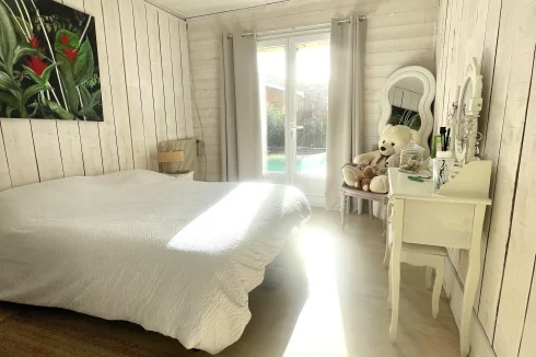 ROOM 2
