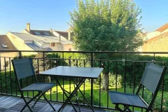 Maisons-Laffitte City Center – 5-Minute Walk to the Rer a Station (Public Transport) -Bright Open Views – South-West Fac…