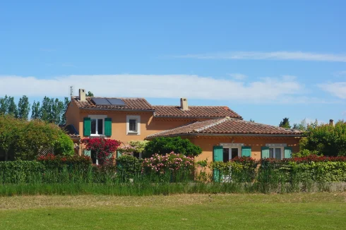 Villa in Provence with 2 Independent Apartments Designed for Accessibility and Comfort.