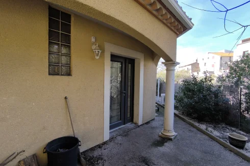 Entrée piéton principale