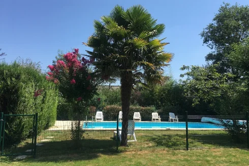 5x10 fenced swimming pool