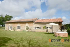 🏡 Charming Renovated Farmhouse, 4 Bedrooms, 2 Bathrooms, 6,500m² of Land Breathtaking Views – Cherves-Châtelars, Charent…