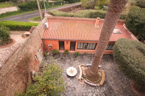 Outbuilding in the patio