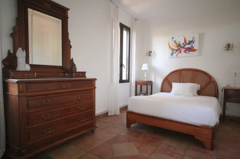 Room 1