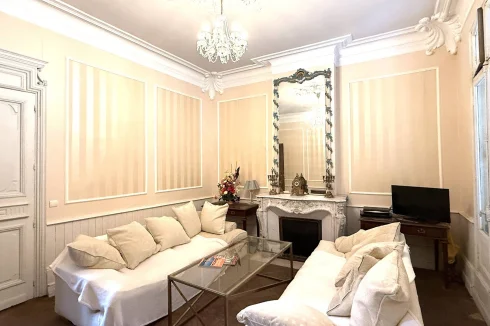 A Magnificent Napoleon 111, Maison De Maitre Townhouse in the South-West. 450M" of Elegant Living Space, 8 Bedrooms 3 Re…