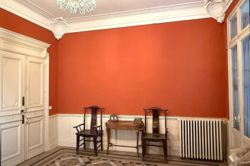 Red Salon a