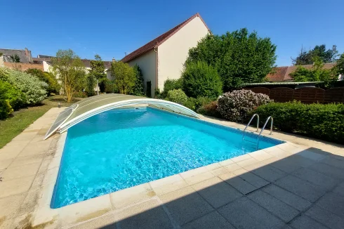 Open swimming pool