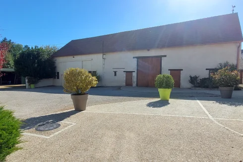 barn