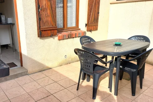Terrace 2 annex log