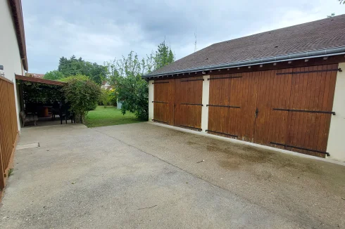 Rear garages
