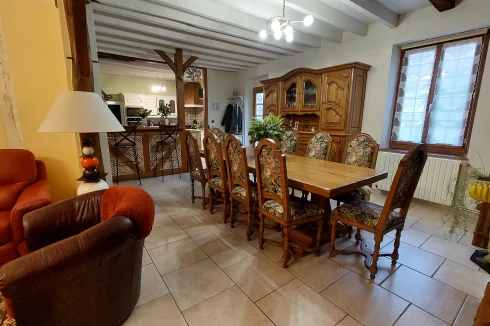 Dining room / living room
