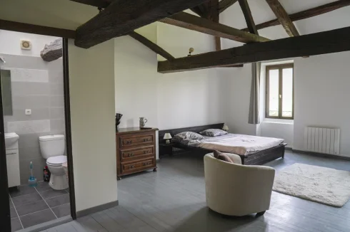 bedroom 1 bathroom gîte North